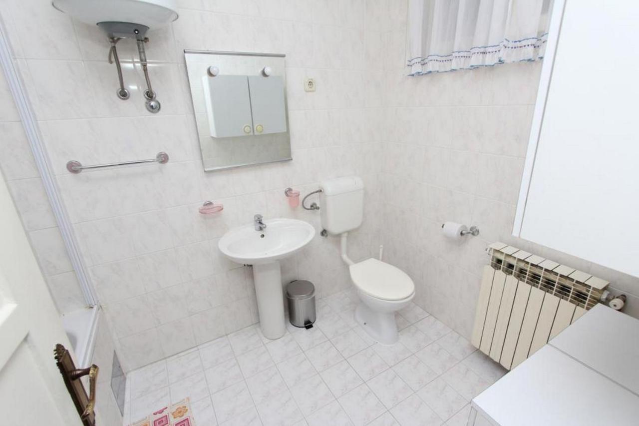 Guest House Aurora ロヴィニ 部屋 写真